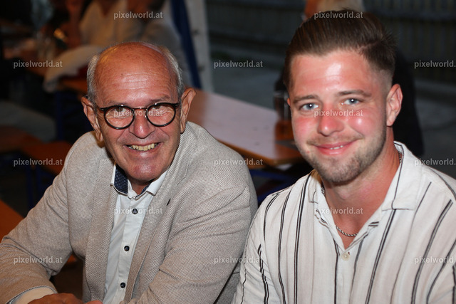 Letzer Dämmershoppen 2025 beim Buggl Volte | Bildershop von pixelworld.at - Realisiert mit Pictrs.com