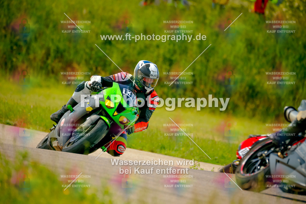 _MOT0976 | Hier findet Ihr Bilder von Touristenfahrten auf der Nürburgring Nordschleife oder von anderen Veranstaltungen die ich besucht habe. Viel Spass beim Durch Schauen 