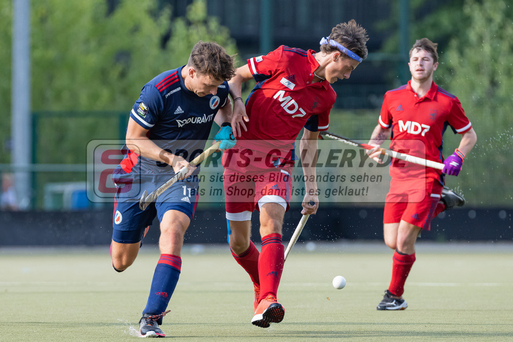 HK_20220903_109800 | 1. Bundesliga Herren Düsseldorfer HC - Mannheimer HC am 3.9.2022 DHC Düsseldorf, Düsseldorf , Jossip Anzeneder ( Mannheimer HC #11 ) , Hartkopf Lasse ( Düsseldorfer HC #6 )