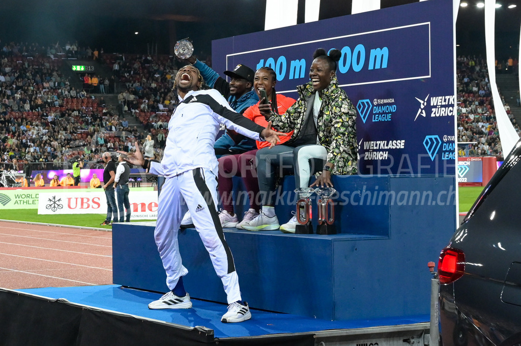 Leichtathletik: Weltklasse Zürich | 08.09.2022, Zürich, Letzigrund, Leichtathletik: Weltklasse Zürich, LYLES Noah (USA), BROMELL Trayvon (USA), FRASER-PRYCE Shelly-Ann (JAM) und JACKSON Shericka (JAM). - Realisiert mit Pictrs.com