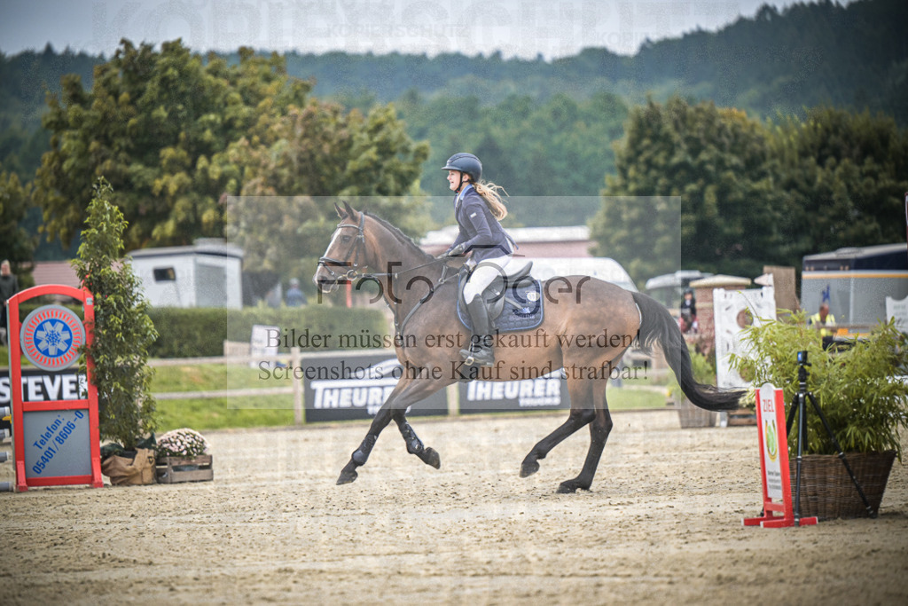 DOS_0076 | Entdecke hochwertige Reitturnierfotos von Foto Oger. Professionell, emotional und authentisch – jetzt Lieblingsmomente im Shop bestellen.Deutschlandweite Turnierfotografie. - Realisiert mit Pictrs.com