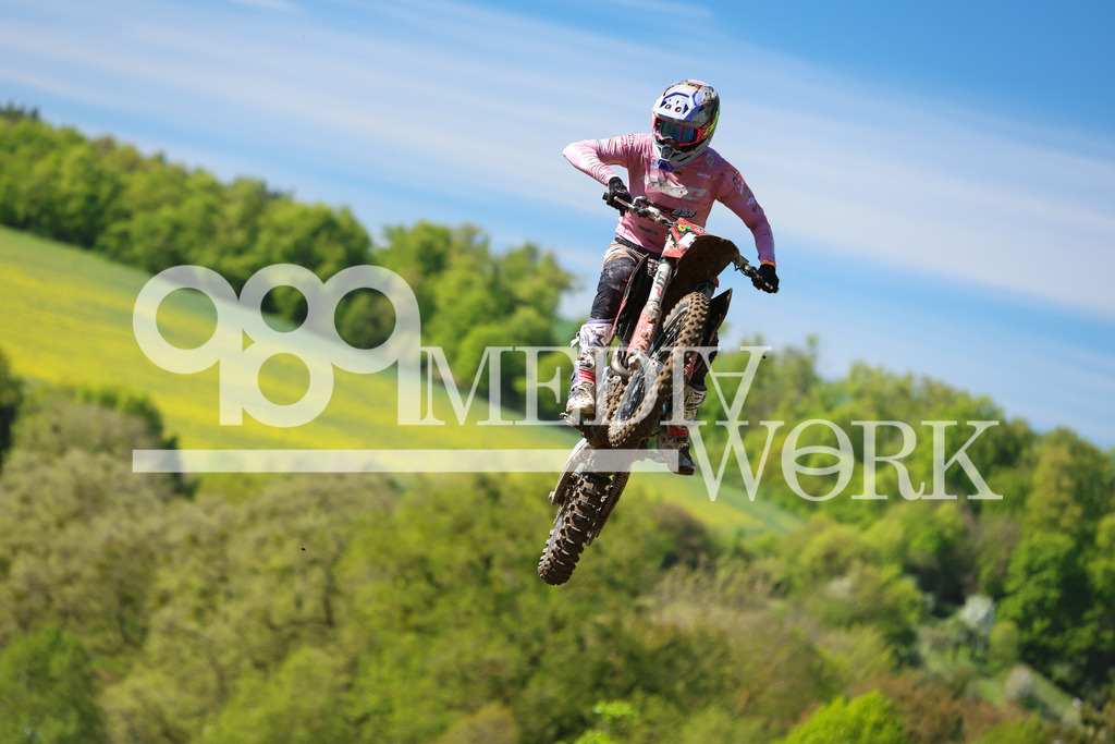 5E6A5878 | 989 MEDIAWORK