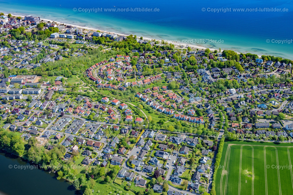 Scharbeutz_ELS_4103150522 | SCHARBEUTZ 15.05.2022 Ortsansicht an der Meeres-Küste der Ostsee in Scharbeutz im Bundesland Schleswig-Holstein. // Townscape on the seacoast of Baltic Sea in Scharbeutz in the state Schleswig-Holstein. Foto: Martin Elsen