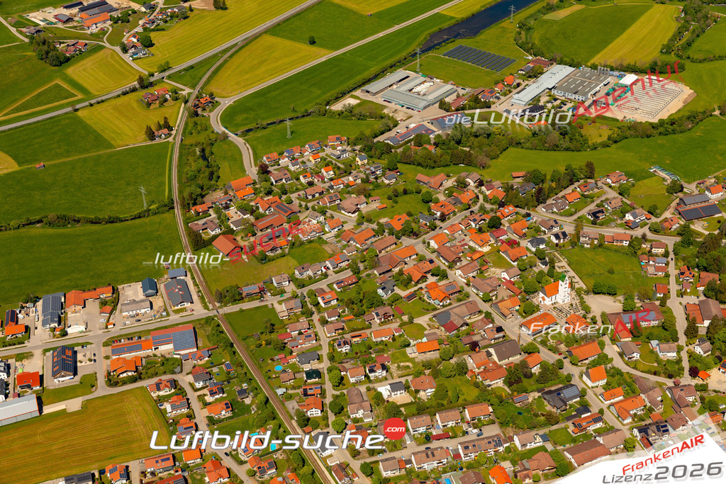 Das Luftbild zeigt : Ebenhofen Biessenhofen - Die Luftaufnahme wurde 2024 vom UL-Flugzeug aus erstellt ( keine Drohne ) - Hochauflösende Luftaufnahme - Für grossformatige Ausdrucke geeignet. Die Geschenkidee !Mit Lizenz und Bildrechte bestellbar