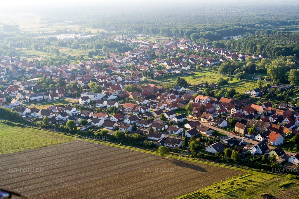 Luftbild: Schaidt von Nordwesten im Ortsteil Schaidt in Wörth im Bundesland Rheinland-Pfalz in Deutschland. Foto: IMG_2714.jpg vom 11.06.2006 durch Werner Riehm/FLY-FOTO.de