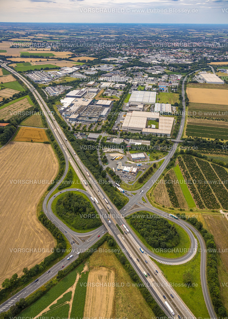 Soest240712815 | Luftbild, Autobahnkreuz Soest-Ost, Autobahn A44 und Bundesstraße B475, Gewerbegebiet Süd-Ost Overweg, Fernsicht, Soest, Soester Börde, Nordrhein-Westfalen, Deutschland