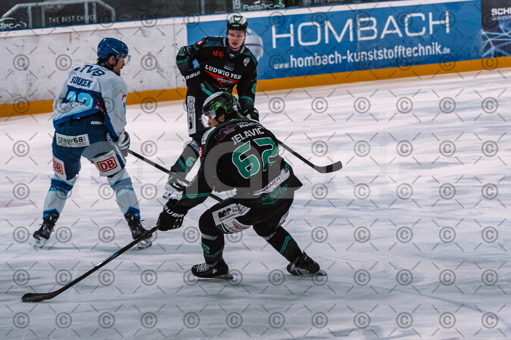 Alligators_vs_Riessersee_03_02_2026-05 | Höchstadt Alligators Fotogalerie: Eishockey-Action aus Franken. Professionelle Spielfotos, Portraits & Stadionbilder zum Download. Jetzt entdecken! - Realisiert mit Pictrs.com