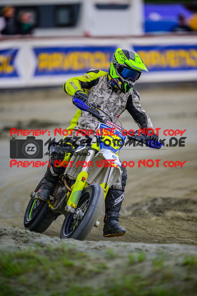 MaZZes_Fotomatrix_20250504_6007705_1984 | UE40