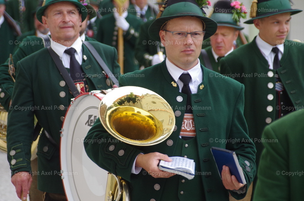 IMGP5589 | fotografiert von Axel PollmannLeonhardi Wallfahrt Benediktbeuern und Murnau, Fronleichnam, Fasching, Landschaft im Loisachtal und Benediktbeuern  - Realisiert mit Pictrs.com