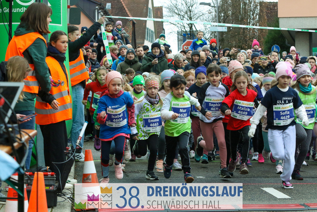 400m AOK Junior Cup | 3 Koenigslauf 2024 400m AOK Junior Cup - Realisiert mit Pictrs.com