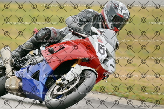 25bt05-0284 | markuskiefer.com - Realisiert mit Pictrs.com
