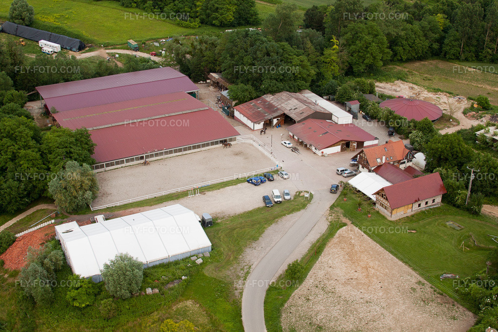 Aerial view: Haras de la Née in Neewiller-près-Lauterbourg in the state Bas-Rhin, France.Photo: IMG_28750.jpg taken on 06/14/2010 by Werner Riehm/FLY-FOTO.comResolution of the original: 4752 x 3168 px