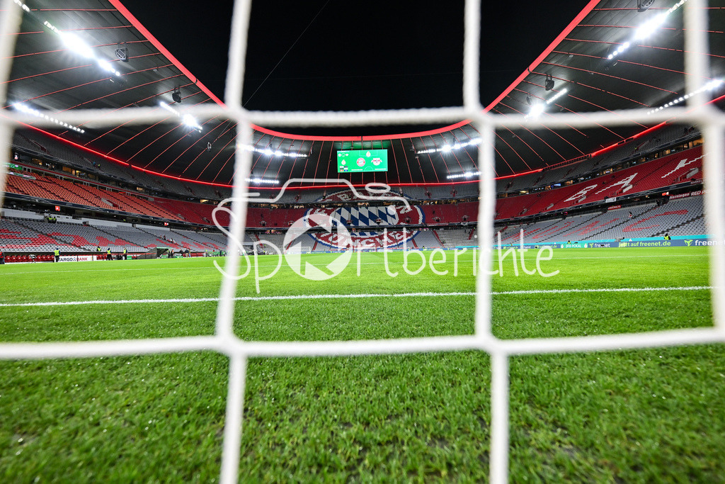 FC Bayern München - RB Leipzig | MUNICH, GERMANY - 11. FEBRUARY: ein Blick in die Arena - Symbolbild vor dem Spiel zwischen dem FC Bayern München und RB Leipzig beim Viertelfinale des DFB-Pokales in der Allianz Arena