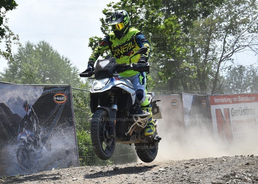 DSC_0329 | Sportfotografie , Motorsport, Motoross, Reitsport, Mointainbike, Enduro,
Landschaft , Outdoor, Eventfotografie, Landschaft, Bilder online bestellen - Realisiert mit Pictrs.com