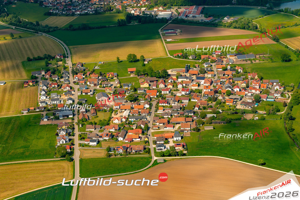 Das Luftbild zeigt : Schwarzach Pyrbaum - Die Luftaufnahme wurde 2024 vom UL-Flugzeug aus erstellt ( keine Drohne ) - Hochauflösende Luftaufnahme - Für grossformatige Ausdrucke geeignet. Die Geschenkidee !Mit Lizenz und Bildrechte bestellbar