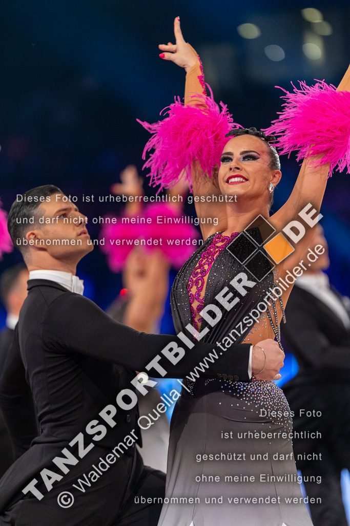 20231111-10915 | Hier finden Sie Tanz Bilder vom Latein und Standard Formationen tanzen. Sportbilder vom Tanzsport. Schöne Fotos und von Weltmeisterschaft, Europameisterschaft, Bundesliga, Regionalliga, Oberliga und Landesliga sowie von GOC Stuttgart, DanceComp, WM Bremen