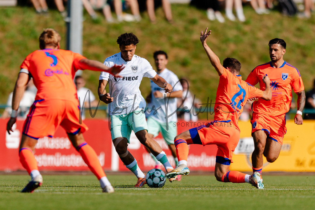 Testspiel, Saison 2026/27: SC Preußen Münster - Kickers Emden | Billerbeck, 10.07.2026: Testspiel, SC Preußen Münster gegen Kickers Emden auf der Anlage des DJK Billerbeck in Billerbeck. Foto: sportfotografie.ms | Markus Paletta - Realisiert mit Pictrs.com