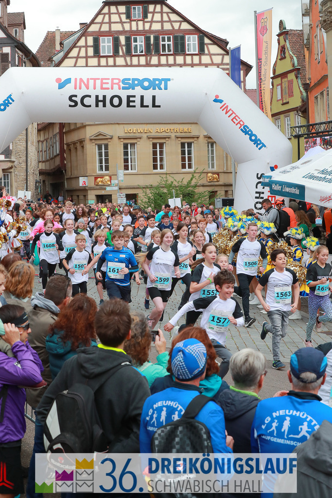 Stadtwerke Schüler und Jugendlauf 1,7km | 3koenigslauf 2022 Stadtwerke Schüler und Jugenlauf 1,7km - Realisiert mit Pictrs.com