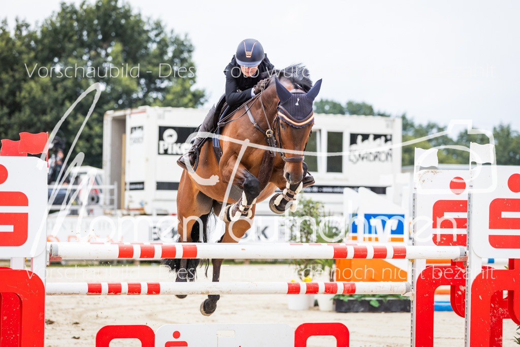 BHO-2PhSpr-M-030 | MomenTaufnahmen Pferdesportfotos