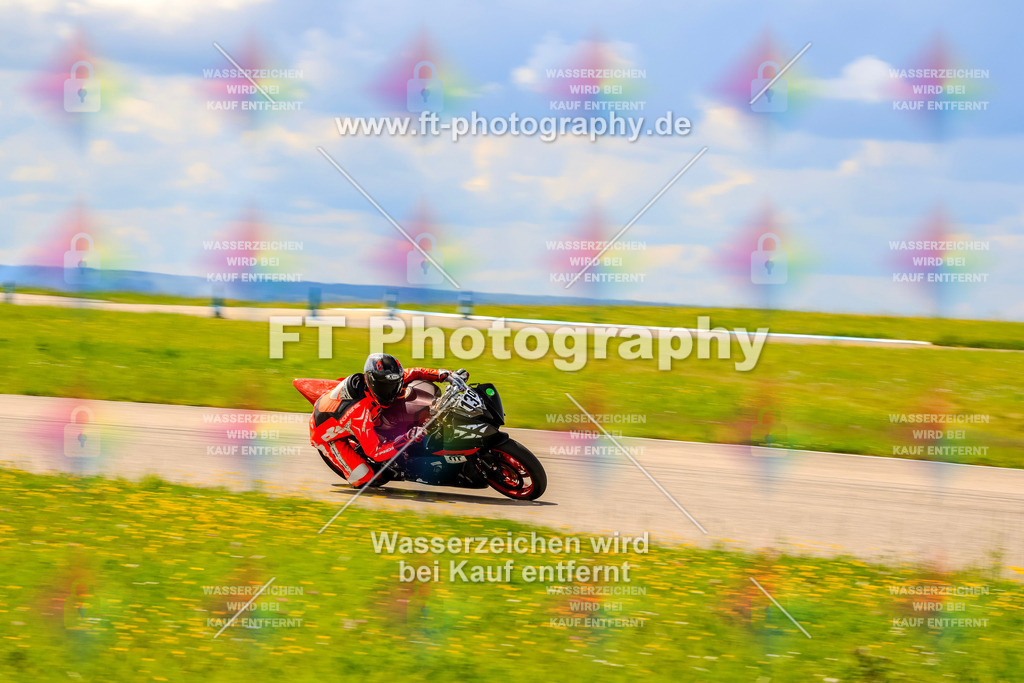 MotoTeam-0497 | Hier findet Ihr Bilder von Touristenfahrten auf der Nürburgring Nordschleife oder von anderen Veranstaltungen die ich besucht habe. Viel Spass beim Durch Schauen 