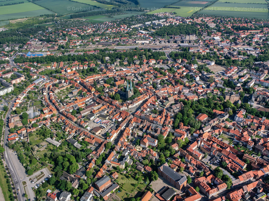 2602268 | Online-Shop für Luftbilder aus Deutschland. Seit über 45 Jahren baut Gerhard Launer das Luftbildarchiv mit unterschiedlichsten Themen stetig weiter aus.