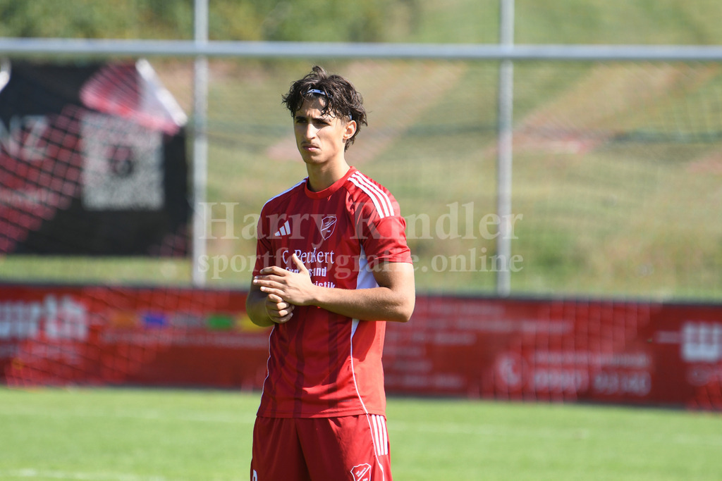 TSV Seebach : FC AmbergSpVgg GW Deggendorf : TSV Karpfham | Andras Mityko (TSV Seebach #6) sah die gelb-rote Karte - Realisiert mit Pictrs.com