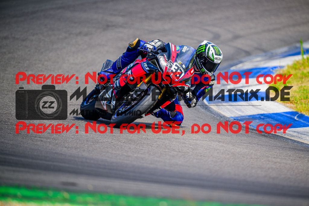 MaZZes_Fotomatrix_20250816_6007705_2282 | WEISS