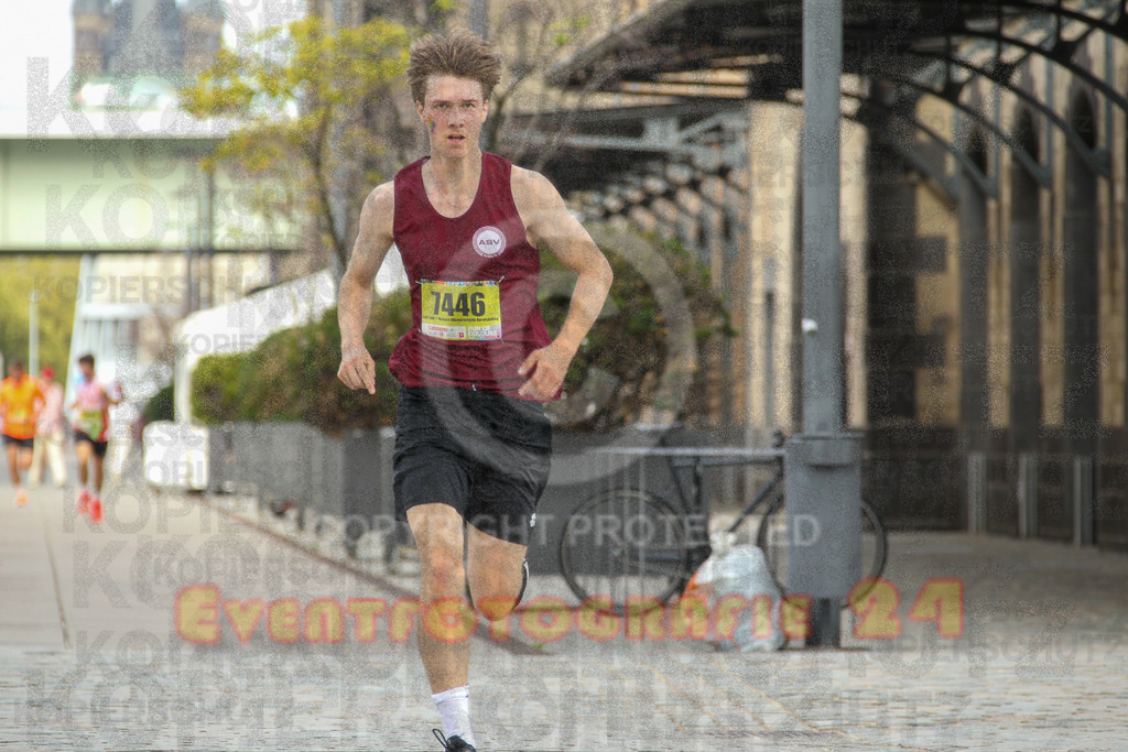 250920_1318_EV4_5213 | Sportfotografie im Rhein-Sieg Kreis, Köln, Bonn, NRW, Rheinland Pfalz, Hessen, etc. Unser Tätigkeitsfeld umfasst den Laufsport vom Volkslauf über den Marathon, Duathlon, Triathon bis zum Ultralauf wie Kölnpfad Ultra oder Schindertrail.