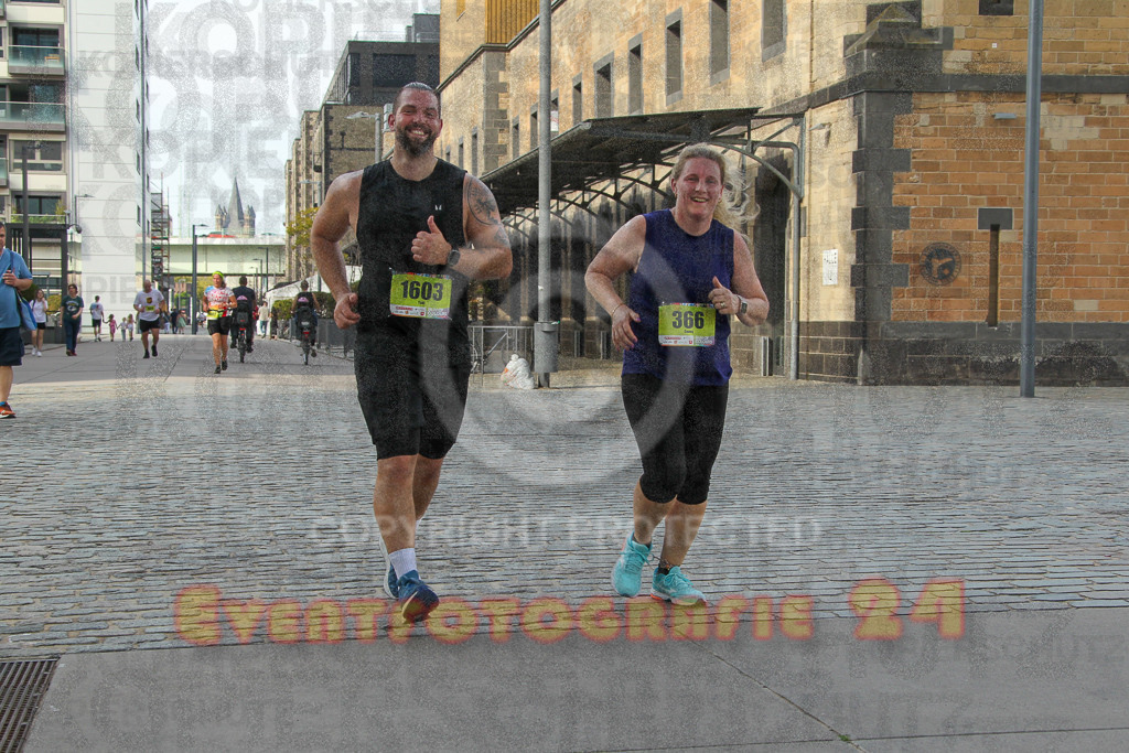 250920_1539_EV4_9389 | Sportfotografie im Rhein-Sieg Kreis, Köln, Bonn, NRW, Rheinland Pfalz, Hessen, etc. Unser Tätigkeitsfeld umfasst den Laufsport vom Volkslauf über den Marathon, Duathlon, Triathon bis zum Ultralauf wie Kölnpfad Ultra oder Schindertrail.