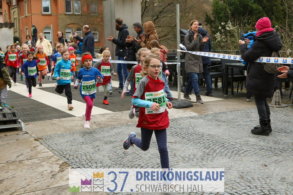 AOK JuniorCup 400m | 3Koenigslauf 2023 - Realisiert mit Pictrs.com