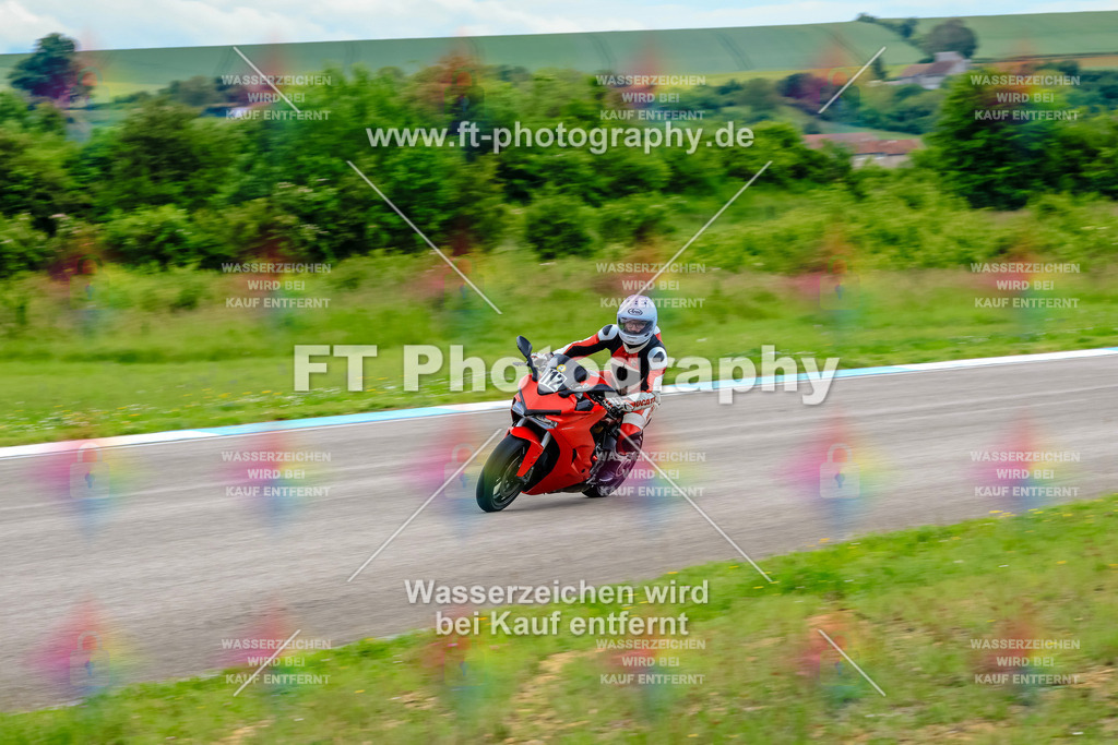 MotoTeam-3387 | Hier findet Ihr Bilder von Touristenfahrten auf der Nürburgring Nordschleife oder von anderen Veranstaltungen die ich besucht habe. Viel Spass beim Durch Schauen 
