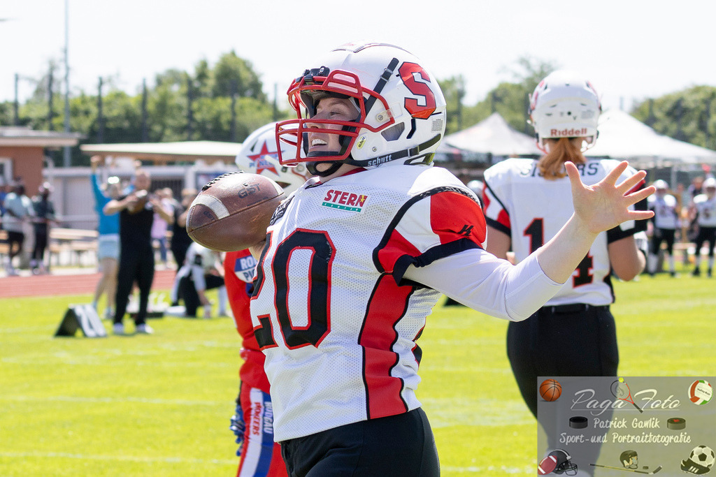GFLW 1: German Football League Women 1: Rodgau Pioneers Ladies - Stuttgart Scorpions Sisters, 07.06.2026 | Dinah Laura Naegele (Stuttgart Scorpions Sisters #20) hat den Touchdown erlaufen und ist happy, fröhlich,  Rodgau Pioneers Ladies - Stuttgart Scorpions Sisters, Rodgau, Maingau-Energie-Stadion "Am Weichsee", 7.6.2026 - Realisiert mit Pictrs.com