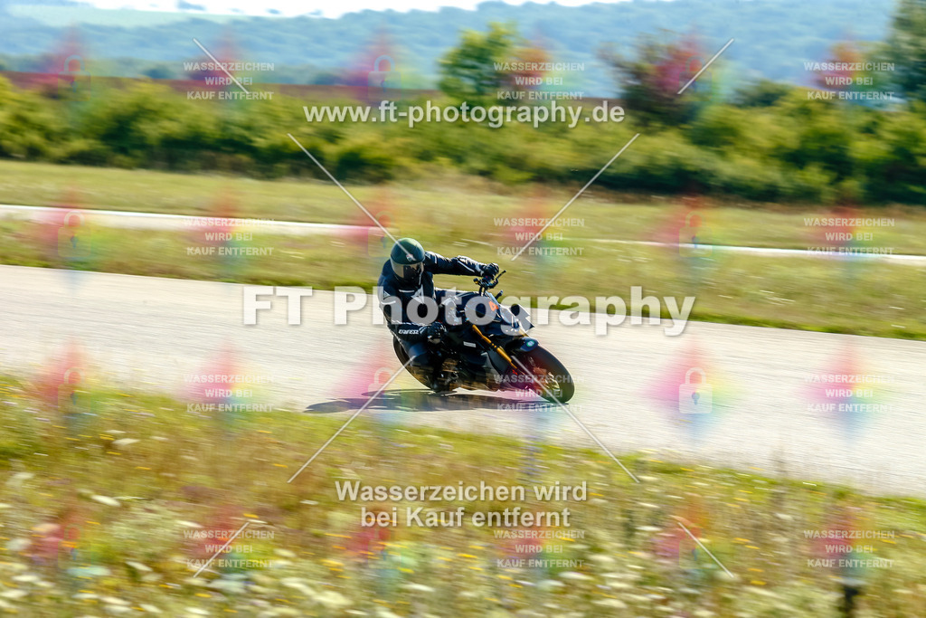 Chambley Juli-0283 | Hier findet Ihr Bilder von Touristenfahrten auf der Nürburgring Nordschleife oder von anderen Veranstaltungen die ich besucht habe. Viel Spass beim Durch Schauen 