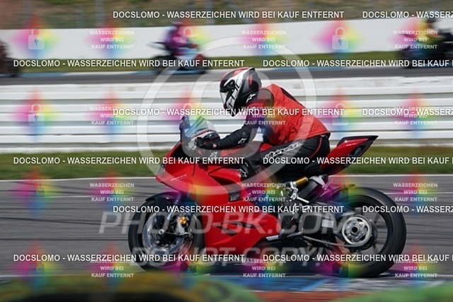 2022_05_09_PBK_13481 | Sportfotografie; SlowMotion; Video; Rennstrecke; Hafeneger; RSE; Speer; Trackday; Motorsportarena; Hockenheimring; Brno; Most; Barcelona; Valencia, Benny; Kaetzmer;