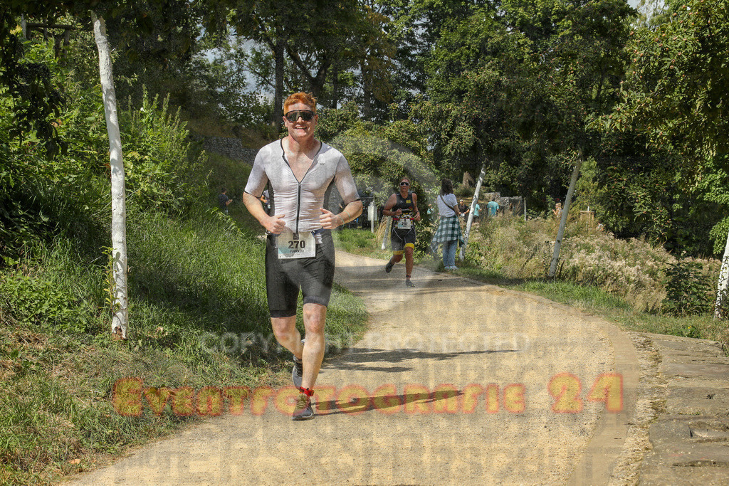 250824_1332_EX1_2738 | Sportfotografie im Rhein-Sieg Kreis, Köln, Bonn, NRW, Rheinland Pfalz, Hessen, etc. Unser Tätigkeitsfeld umfasst den Laufsport vom Volkslauf über den Marathon, Duathlon, Triathon bis zum Ultralauf wie Kölnpfad Ultra oder Schindertrail.