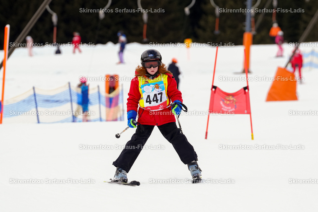 SRF_02.01.2026_0740 | Skirennfotos,Serfaus,Fiss,Ladis,Kinderskirennen,Winter,Tirol,Oberland,skirace,SFL,feelfree,weil wir's genießen,ski,Ski,skifahren,Sonnenplateau, - Realisiert mit Pictrs.com