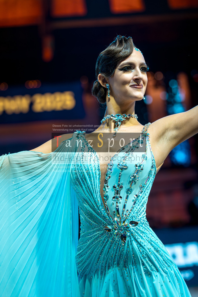 20251214_Baltic-Trophy_2613-2 | Tanzsportbilder, Standardtanz, Lateintanz, WDSF, DTV, LTVB, dancecomp, goc, hessen tanzt, blaues band der spree, walzer, tango, wiener walzer, slowfox, quickstepp, samba, rumba, cha-cha-cha, paso doble. jive, hd-kroft photography, turniertanzsport