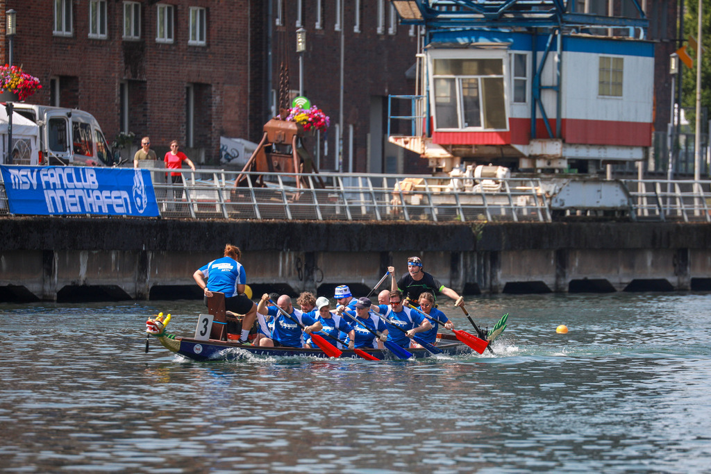 Drachenboot-Regatta_Duisburg140625_27 | Bildergalerie von Sport-Ereignissen aber auch von weiteren spannenden Dingen - nicht nur vom Niederrhein. In Anlehnung an den bekannten Spruch von Hanns Dieter Hüsch heißt das Motto: "Niederrhein ist überall".  - Realisiert mit Pictrs.com