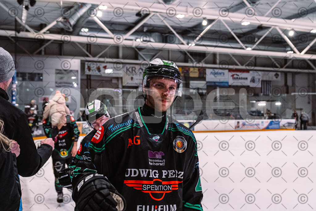 Alligators_vs_Passau_26_12_2025-103 | Höchstadt Alligators Fotogalerie: Eishockey-Action aus Franken. Professionelle Spielfotos, Portraits & Stadionbilder zum Download. Jetzt entdecken! - Realisiert mit Pictrs.com