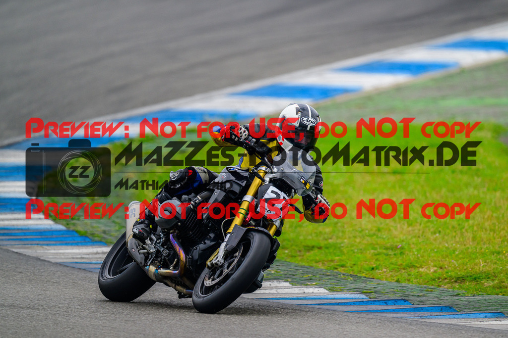 MaZZes_FotoMatrix_240521_6007705_1902 | GELB