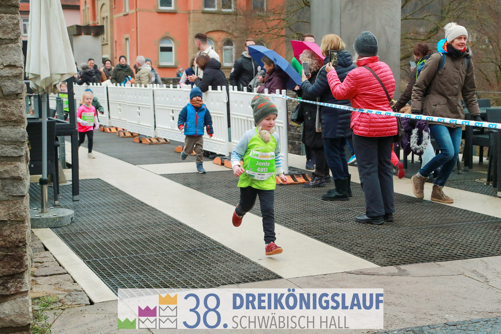400m AOK Junior Cup | 3 Koenigslauf 2024 400m AOK Junior Cup - Realisiert mit Pictrs.com