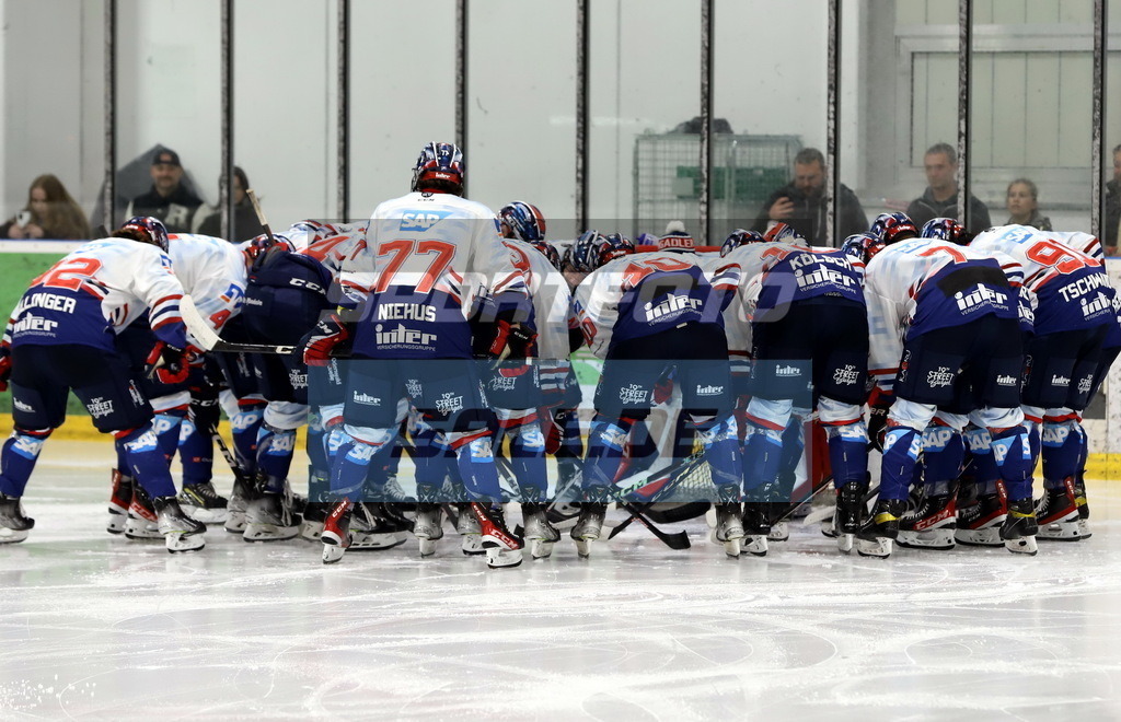 Einschwörung Jungadler | Einschwörung Jungadler - Realisiert mit Pictrs.com