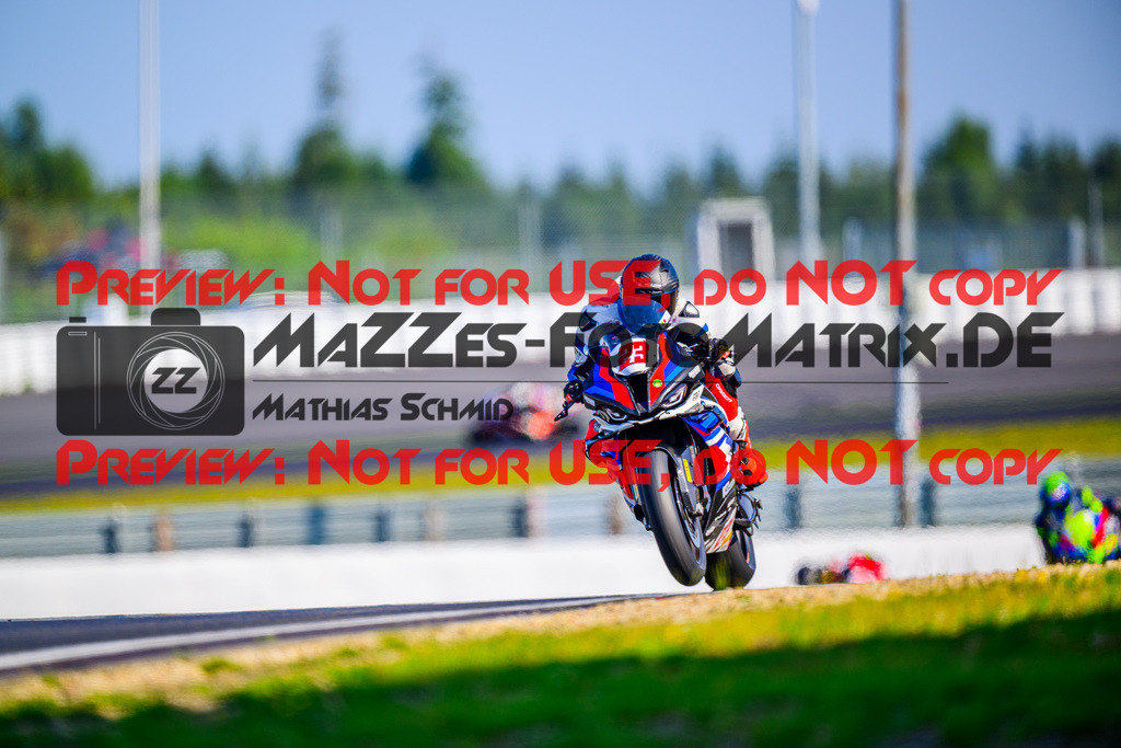 MaZZes_FotoMatrix_240901_6007705_5626 | STK1000