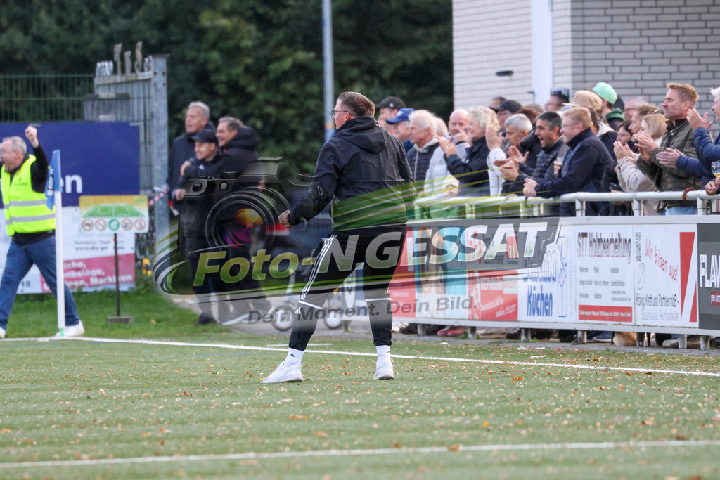 TuS Bruchmühlen - Bünder SV | Auf dem Bild zu sehen: TuS Bruchmühlen: Jubel 2:0, Silas MorgenrothTuS Bruchmühlen, Bünder SV, Saison 26/27, Kreisliga A, Bruchmühlen, Deutschland - Realisiert mit Pictrs.com