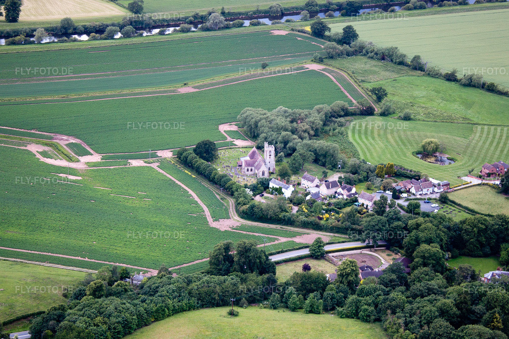 Luftbild: Ortsansicht in Severn Stoke im Bundesland England in Vereinigtes Königreich. Foto: IMG_40808(39786).jpg vom 11.06.2011 durch Werner Riehm/FLY-FOTO.de
