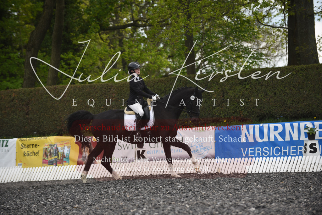 20230513_JK-Röhrsdorf-16-240 | Pferde- und Turnierfotografie in Westsachsen. Pferdeportraits, Auftragszeichnungen und intuitive Kunst.