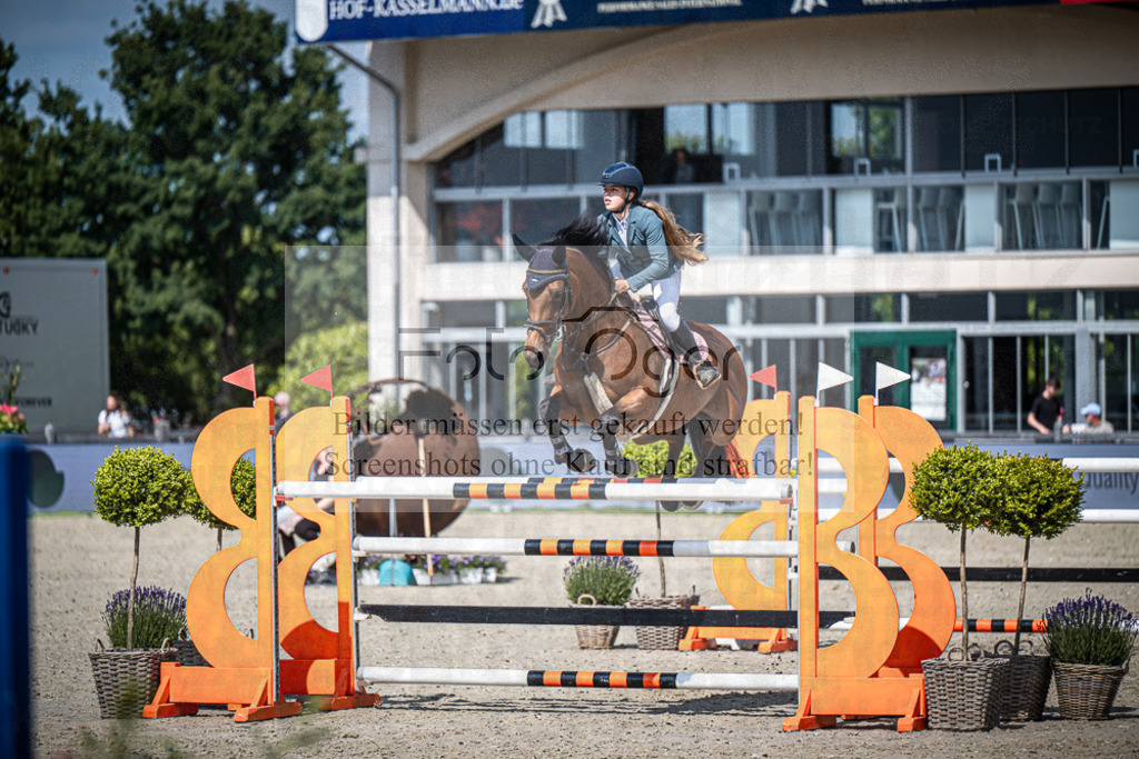 DOS_2867 | Entdecke hochwertige Reitturnierfotos von Foto Oger. Professionell, emotional und authentisch – jetzt Lieblingsmomente im Shop bestellen.Deutschlandweite Turnierfotografie. - Realisiert mit Pictrs.com
