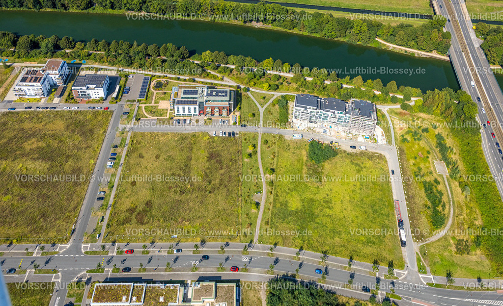 Gelsenkirchen240808635GE-Sued | Luftbild, Neubau Baufläche Lübecker Straße und Johannes-Rau-Allee für Stadtquartier Graf Bismarck Wohnanlage am Rhein-Herne-Kanal, Bismarck, Gelsenkirchen, Ruhrgebiet, Nordrhein-Westfalen, Deutschland