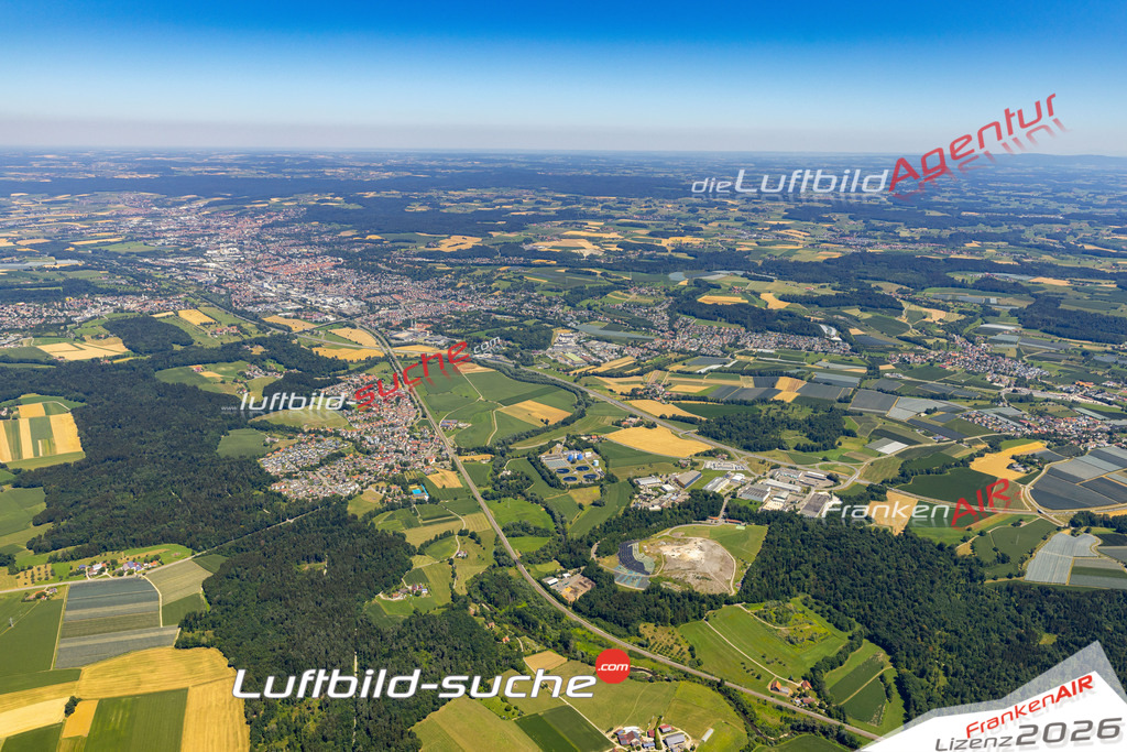Aktuelles Luftbild von Oberzell Ravensburg - Die Luftaufnahme wurde 2022 mittels UL-Flugzeug erstellt ( keine Drohne ) - hochauflösende Kamera-Systeme von  Canon -Beste Qualität - Für grossformatige Ausdrucke geeignet. Die Geschenkidee !