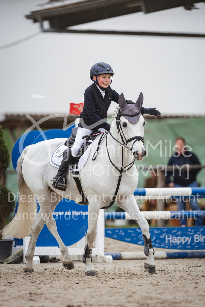 240330_Fruehlingsfest_Stil-A1_U30-457 | Deine schönsten Turniermomente als professionelle Fotos! Entdecke hochwertige Pferdesport-Fotografie im Online-Shop. Jetzt Fotos finden & bestellen!